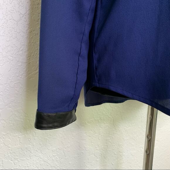 Ann Taylor navy blue popover black faux leather trim size Small - Picture 5 of 11